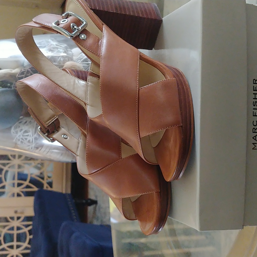 Excellent Condition Supple Leather Platform Block Heel Sandals